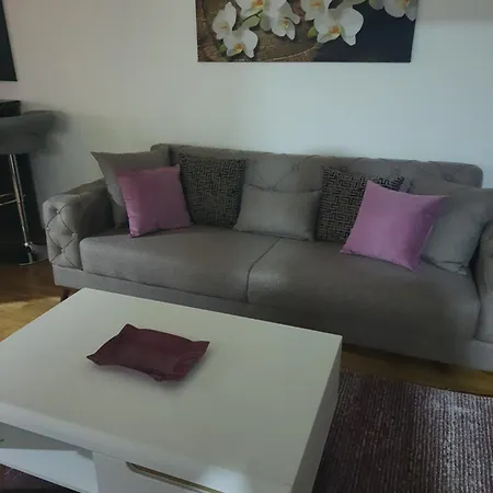 Inesa Apartment *